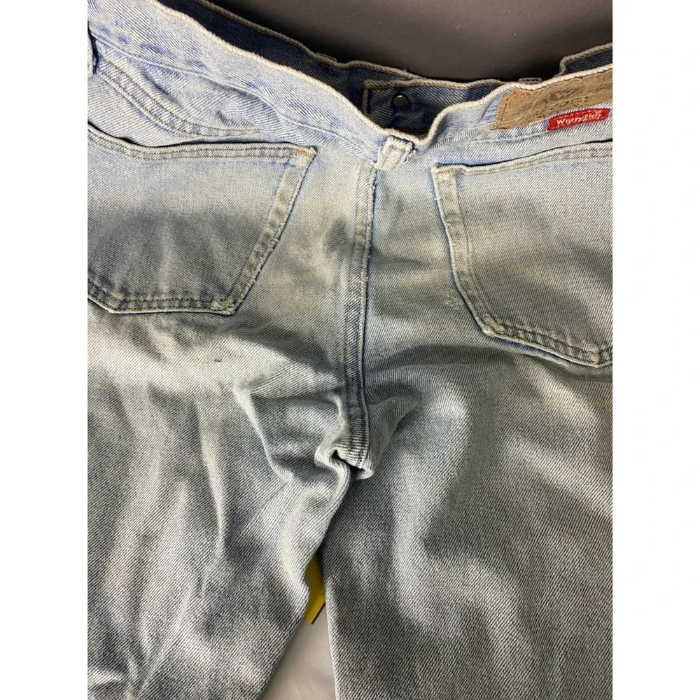 Vintage Wrangler Mens Relaxed Fit Light Wash Denim Jeans 33x32‎ USA Cotton jenas